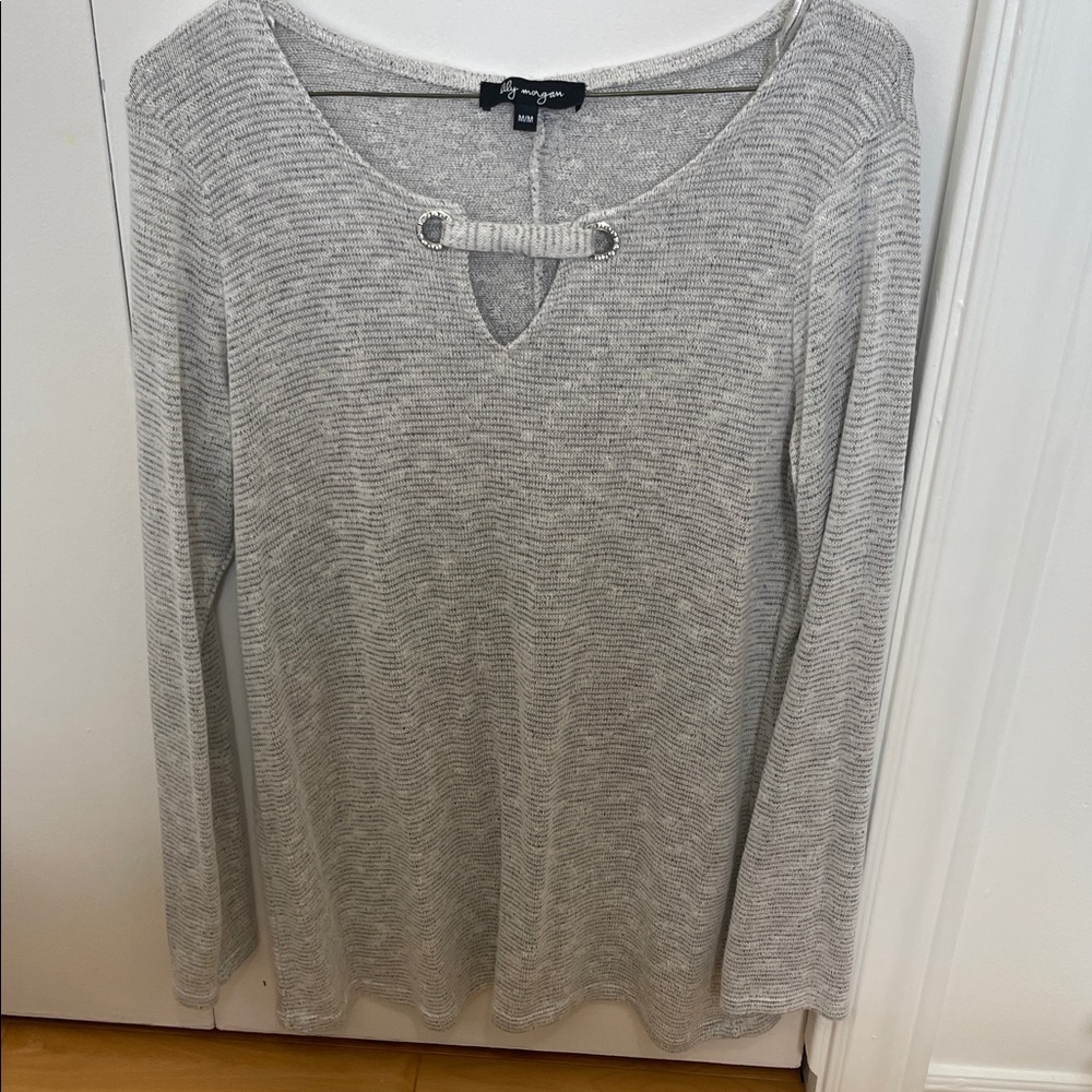 Elegant Gray Long Sleeve Top with Keyhole Accent